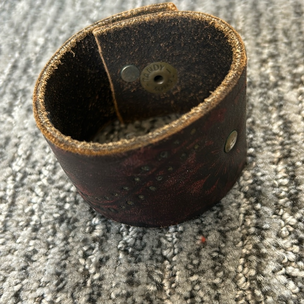Leather bracelet